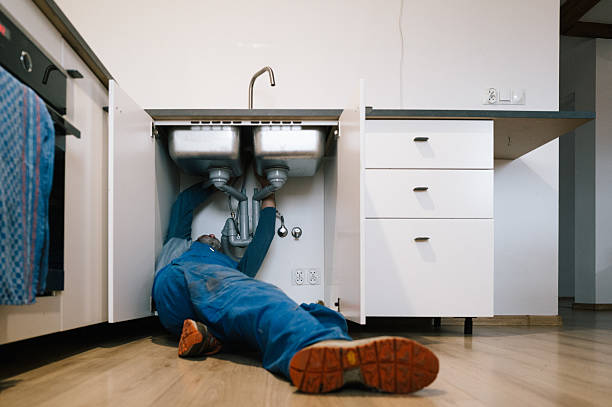 Professional Leak Detection technician working in Richmond, OH